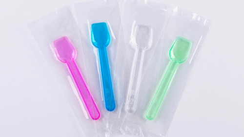 Ice-cream spoons (small size) in transparent individual packaging